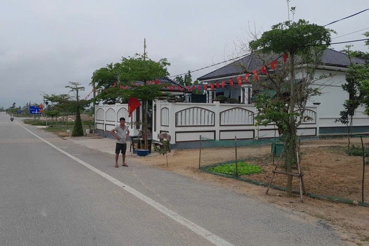 Buộc Chủ tịch UBND xã Quảng Bình thi hành án đã có hiệu lực pháp luật