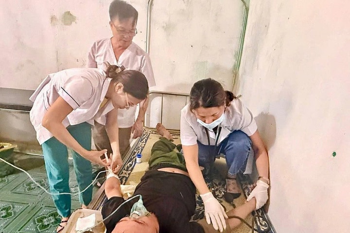 Cấp cứu kịp thời người đàn ông sốc phản vệ do ong đốt