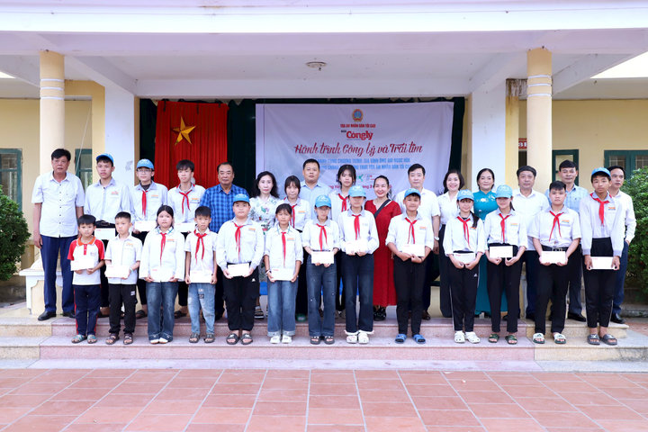 Kết nối yêu thương, sẻ chia cộng đồng từ “Hành trình công lý và trái tim”