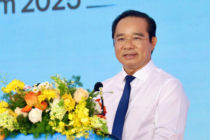 Nhiều sở, ngành được Chủ tịch TP.HCM biểu dương