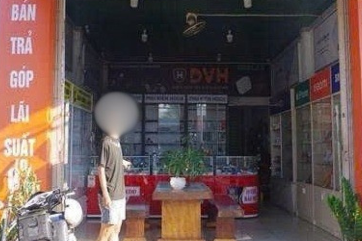 Đột nhập cửa hàng trộm 20 điện thoại