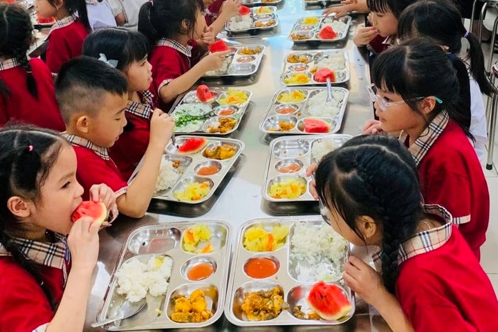 Siết chặt an toàn thực phẩm trong trường học