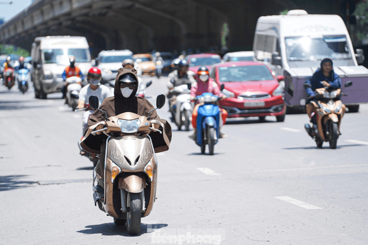 Bắc Bộ sắp mưa dông, Trung Bộ và Nam Bộ nắng nóng kéo dài