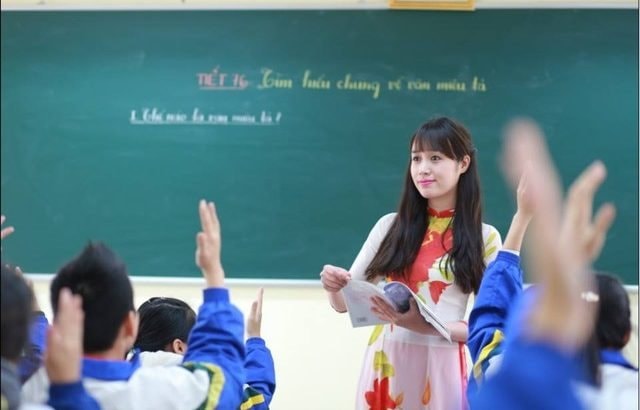 Hoàn thiện khung pháp lý tuyển dụng nhà giáo theo chuẩn mới