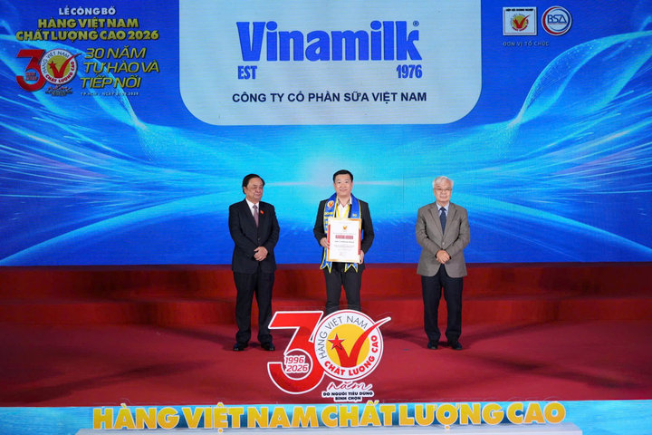 Vinamilk 30 năm liên tiếp là hàng Việt Nam chất lượng cao
