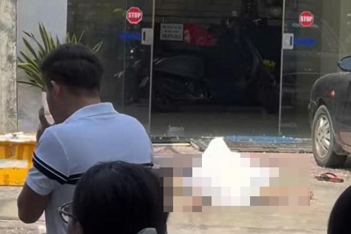 Nam thanh niên rơi từ tầng 7 may mắn thoát chết