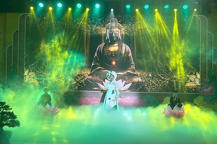 Đêm nhạc an lành tại Lễ hội Quán Thế Âm