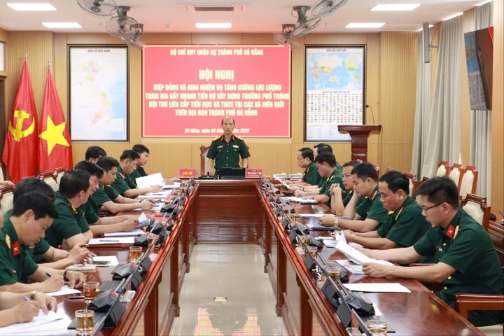 Gần 250 cán bộ, chiến sĩ hỗ trợ xây dựng trường nội trú vùng biên