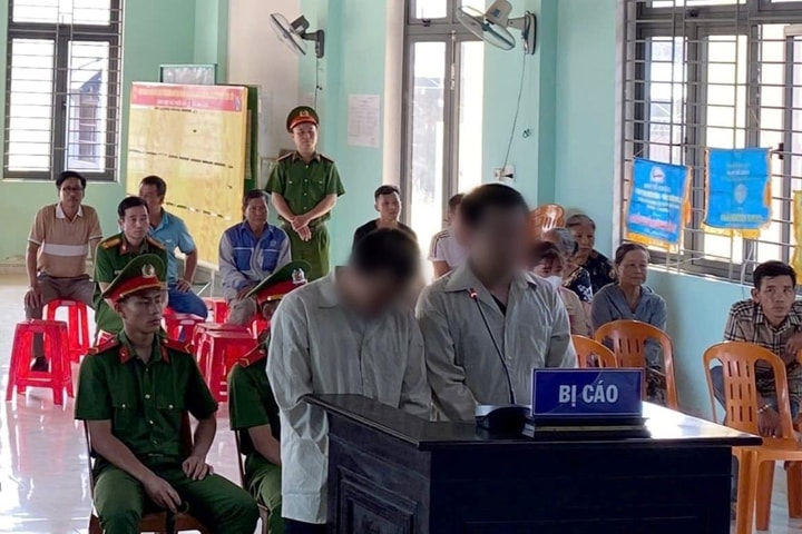 Xét xử lưu động vụ ma túy, hai bị cáo nhận tổng cộng 11 năm tù