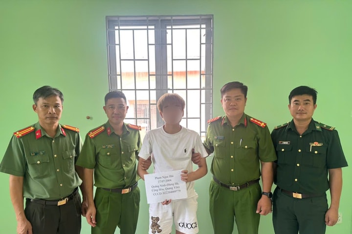 Bắt giữ đối tượng truy nã khi vừa nhập cảnh qua cửa khẩu