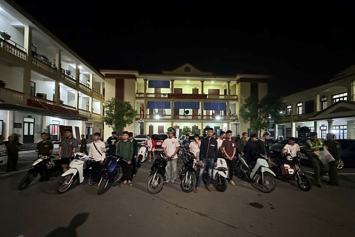 Xử lý 30 thanh thiếu niên vi phạm giao thông trong đêm