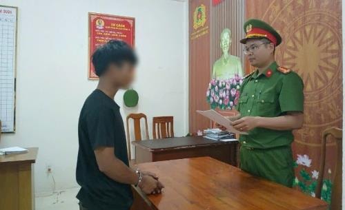 Bắt hai đối tượng giả công an để cướp tài sản