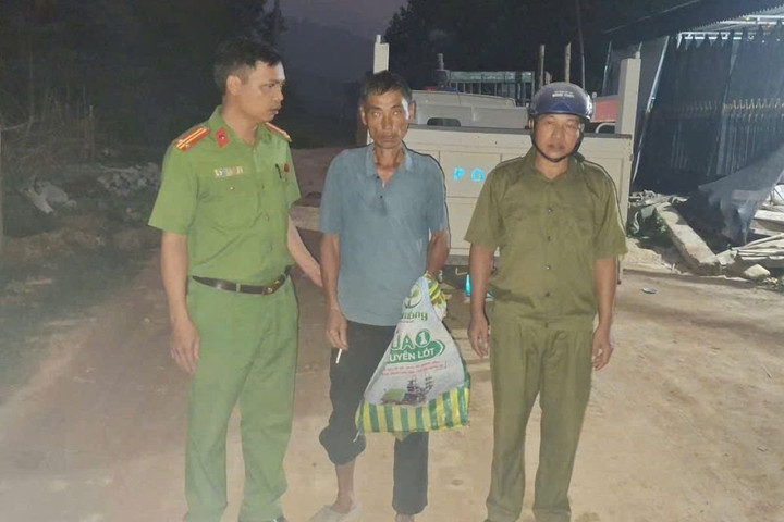 Người đàn ông thoát chết khi đi lạc trong rừng nhiều ngày