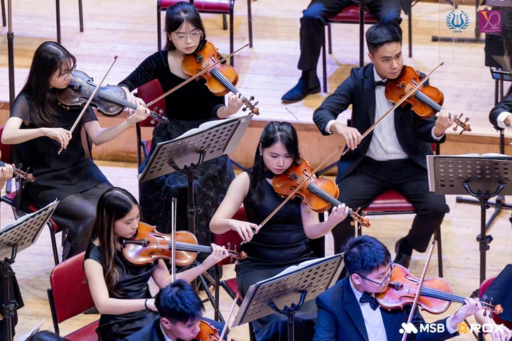 Bậc thầy từ Munich dẫn dắt giao hưởng “Melodies of Triumph”