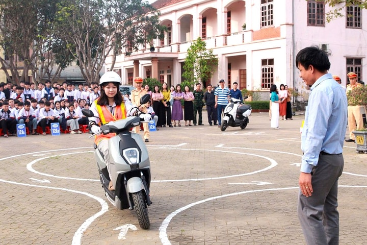 Học sinh và hành trình xây dựng ý thức giao thông