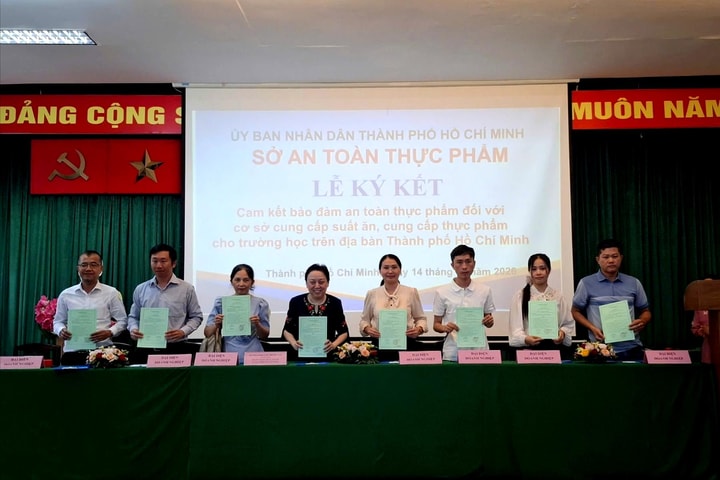 Gần 100 doanh nghiệp tại TP.HCM ký cam kết bảo đảm an toàn thực phẩm