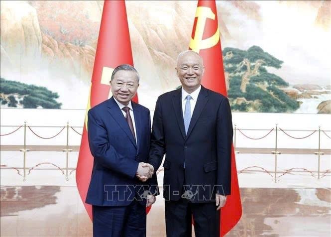 Tổng Bí thư, Chủ tịch nước Tô Lâm thăm Bảo tàng Lịch sử Đảng Cộng sản Trung Quốc