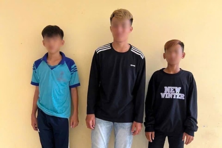 Làm rõ vụ nhóm thiếu niên cạy cốp xe máy