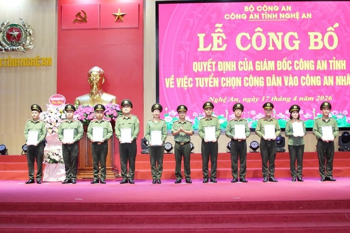 30 nhân viên an ninh hàng không được tuyển vào Công an