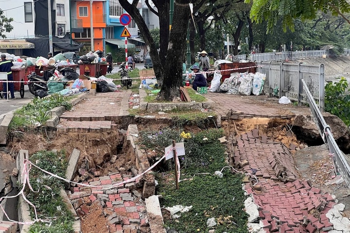 TPHCM có 43 điểm sạt lở bờ sông, kênh rạch nguy hiểm