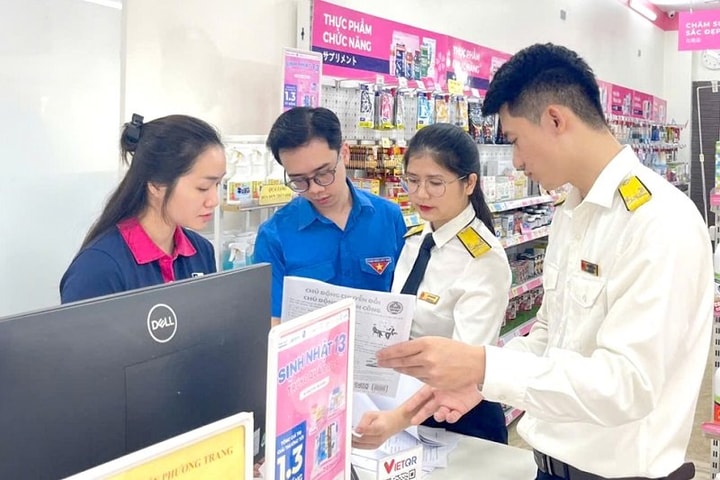 Hộ kinh doanh có doanh thu dưới 500 triệu đồng/năm được sử dụng hóa đơn điện tử