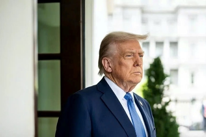 Eo biển Hormuz mở lại, Tổng thống Trump nói thỏa thuận hòa bình Iran "sớm" đạt được
