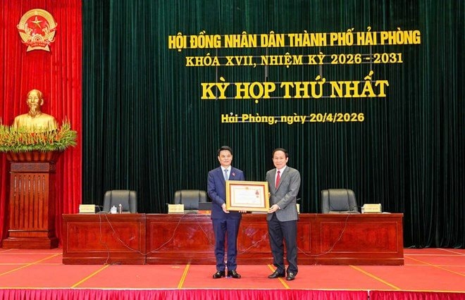 Trao Huân chương Lao động cho Bí thư Thành ủy Hải Phòng Lê Ngọc Châu