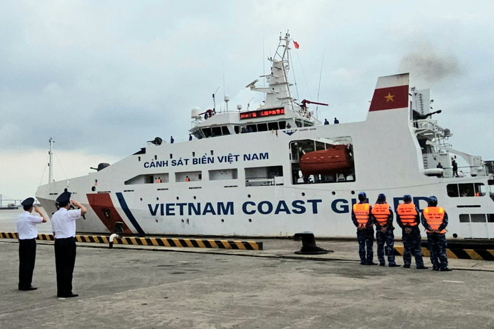 Cảnh sát biển Việt Nam lên đường tuần tra liên hợp với Cảnh sát biển Trung Quốc