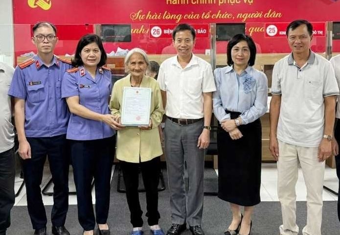 76 tuổi lần đầu có giấy khai sinh