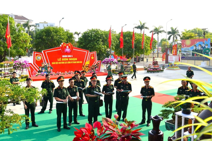 Ấn tượng hội thi trưng bày, ảnh đẹp Quân khu 5