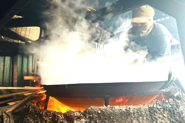 Những phận người giữ lửa sông La