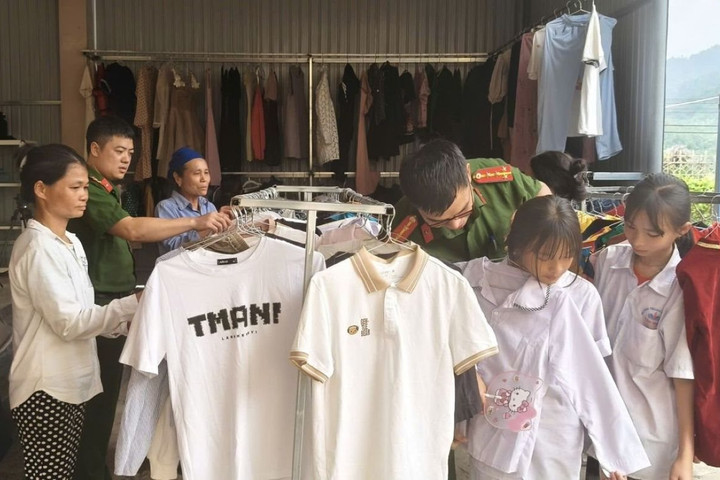 “Gian hàng 0 đồng” lan tỏa yêu thương
