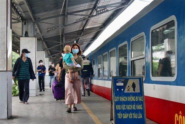 Tăng cường nhiều chuyến tàu hỏa tuyến Hà Nội-Hải Phòng dịp nghỉ lễ