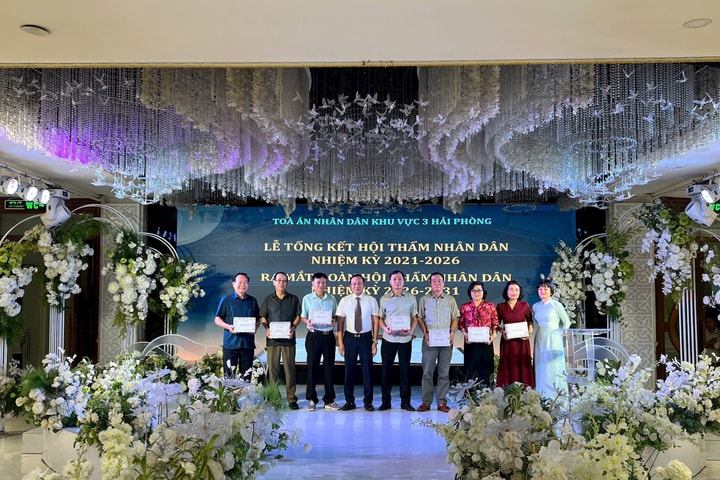 TAND khu vực 3 - Hải Phòng tổng kết công tác Hội thẩm nhân dân, ra mắt đoàn nhiệm kỳ mới