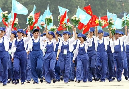 1.000 công nhân lao động diễu hành kỷ niệm 140 năm Ngày Quốc tế Lao động 1/5