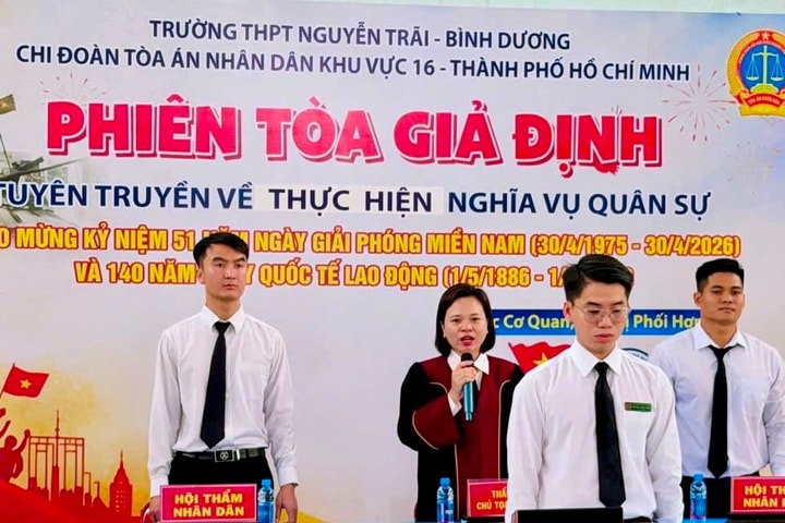 TAND khu vực 16-TP.HCM tăng cường tuyên truyền pháp luật cho học sinh qua phiên tòa giả định
