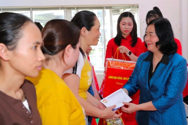 Lan tỏa yêu thương đến gia đình chính sách và công nhân lao động tại Thanh Hóa