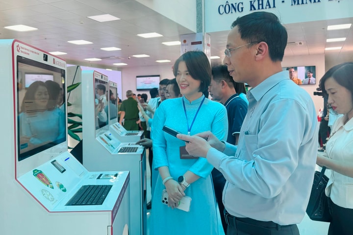 Quảng Ninh thí điểm Kiosk thông minh