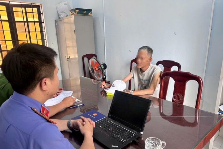 Bắt kẻ làm giả giấy tờ cổ đông để lừa đảo hơn 3,7 tỷ đồng
