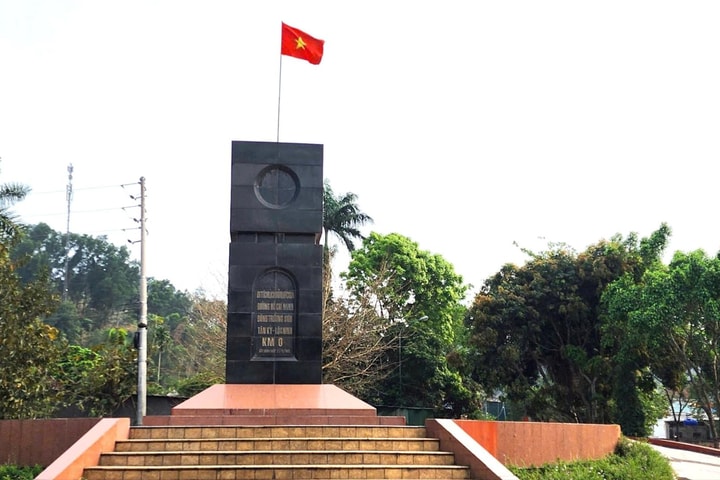 Cột mốc số 0 và con đường huyền thoại