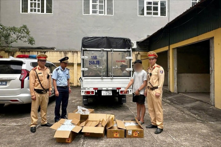 Phát hiện liên tiếp 2 vụ hàng hóa không rõ nguồn gốc