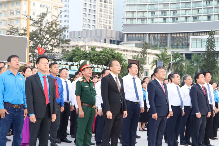 Khánh Hòa: Tổ chức Lễ chào cờ kỷ niệm 140 năm Ngày Quốc tế Lao động