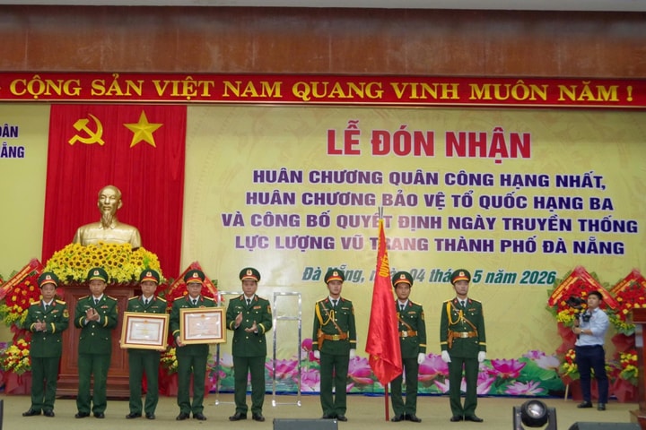 Lực lượng vũ trang Đà Nẵng đón nhận Huân chương cao quý của Đảng, Nhà nước