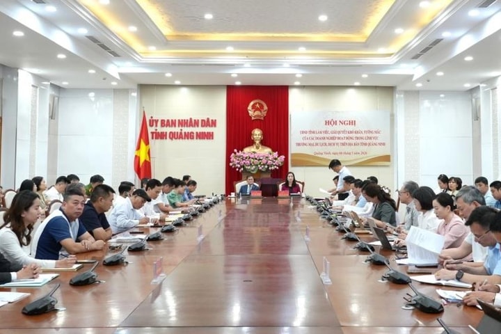 Quảng Ninh: Đối thoại tháo gỡ vướng mắc, đảm bảo mục tiêu tăng trưởng hai con số