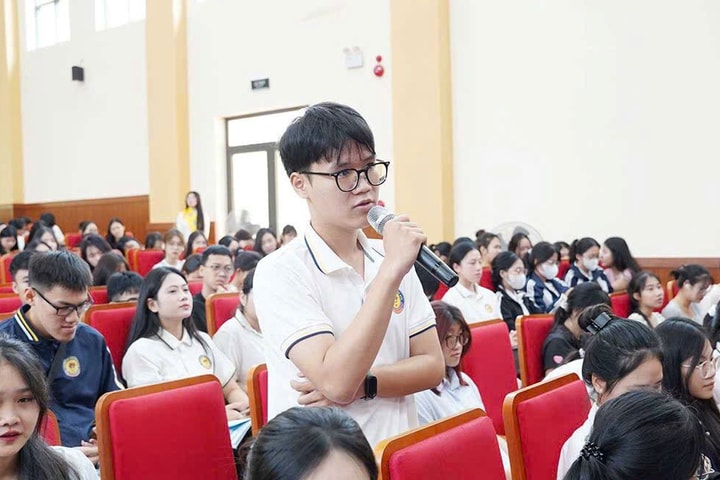 Sinh viên tìm chỗ đứng trong kỷ nguyên AI
