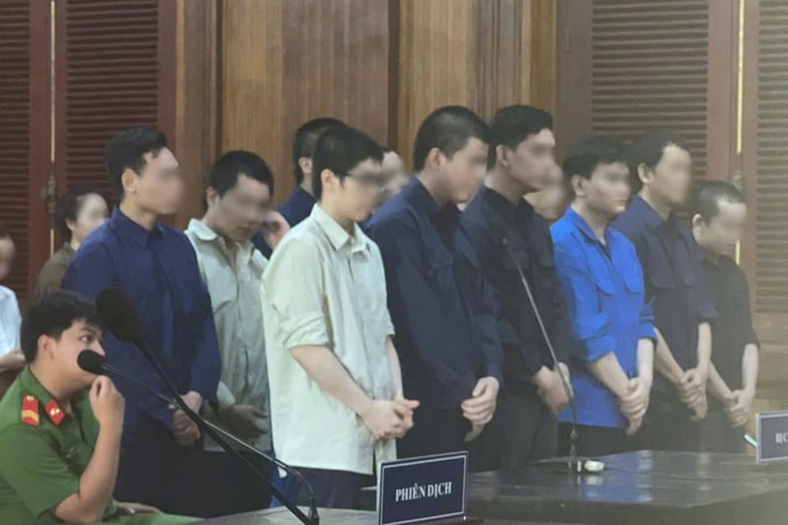 Ép khách hàng trả nợ, 16 nhân viên công ty luật lĩnh án