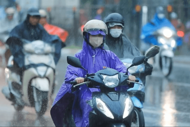 Từ đêm nay Bắc Bộ có mưa dông diện rộng