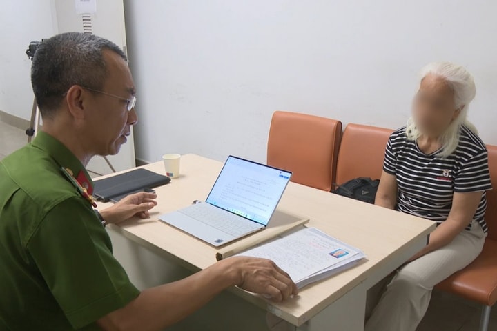 Sau gần 20 năm trốn truy nã, người phụ nữ bị bắt khi nhập cảnh về Việt Nam