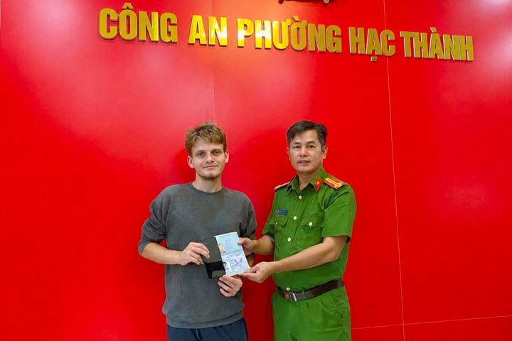Kịp thời hỗ trợ du khách Mỹ tìm lại tài sản thất lạc
