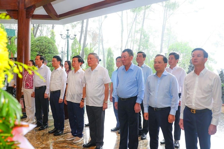 Phát huy truyền thống, chung sức xây dựng đất nước phồn vinh
